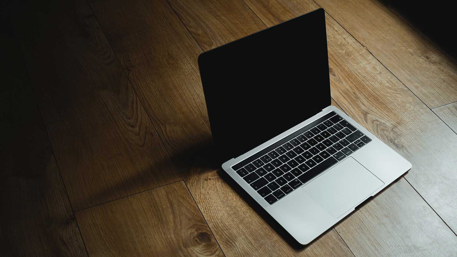 laptop-sitting-on-the-floor